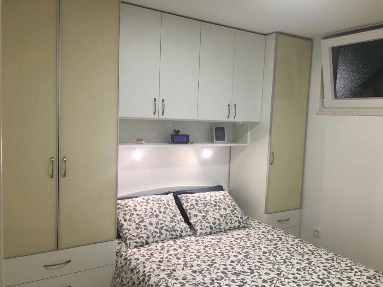 Ferienwohnung Narnia Split Exterior foto