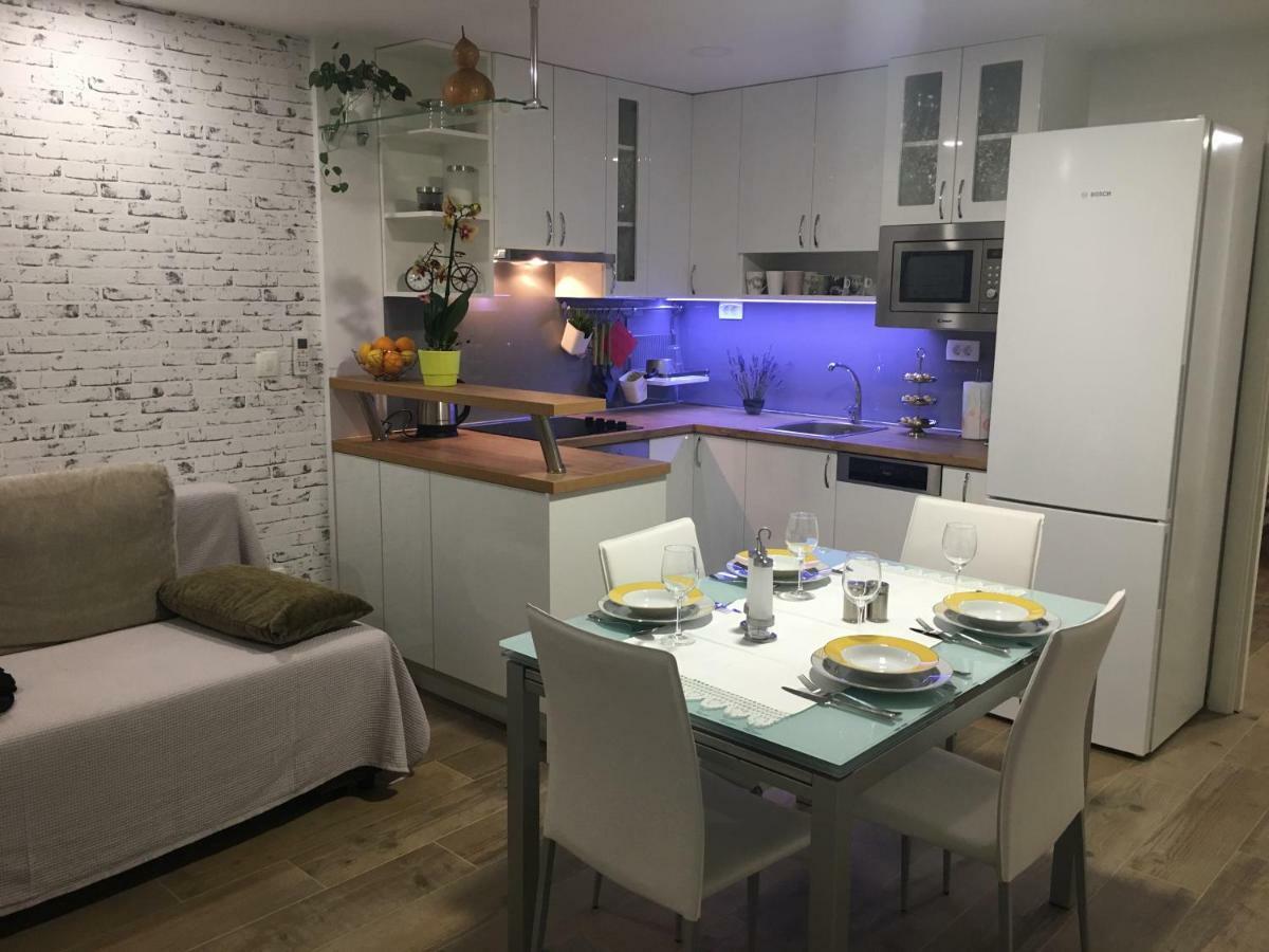 Ferienwohnung Narnia Split Exterior foto